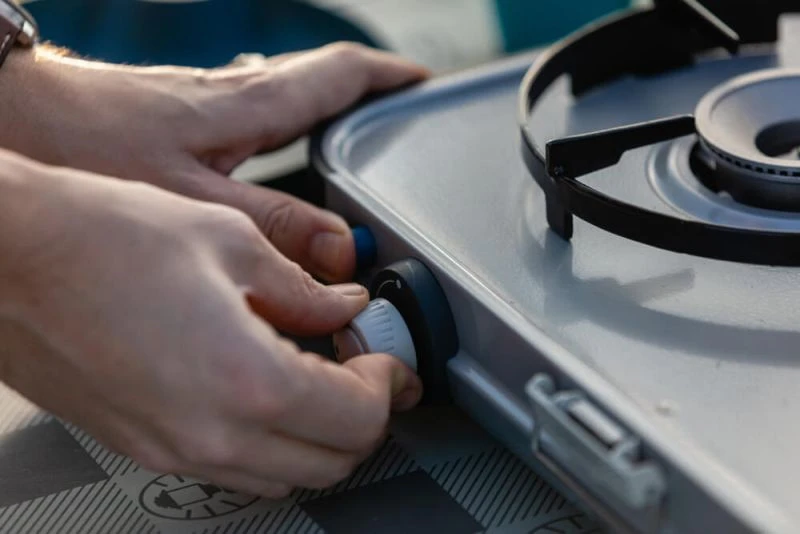 Campingaz Camping Kitchen 2 CV Piezo Gas Stove 9 Campingaz Camping Kitchen 2 CV Piezo Gas Stove - Image 7